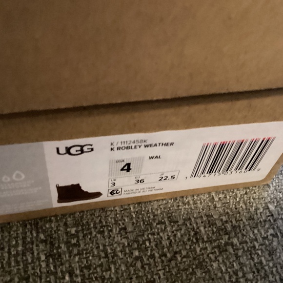 UGG® Kids' Robley Waterproof Boot (Big Kid), size 4 - Picture 9 of 13